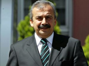 Sırrı Süreyya Önder Mal Varlığını Açıkladı ve Meydan Okudu!