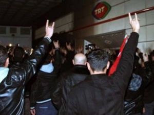 Ülkücüler TRT'ye Yürüdü