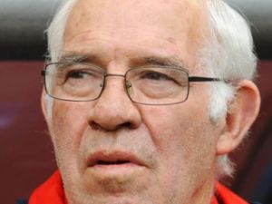 Ünlü teknik direktör hayatını kaybetti