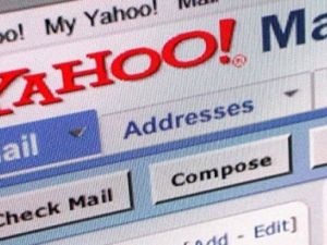 YAHOO UYARDI: HESAPLAR ÇALINDI ŞİFRELERİNİZİ DEĞİŞTİRİN!