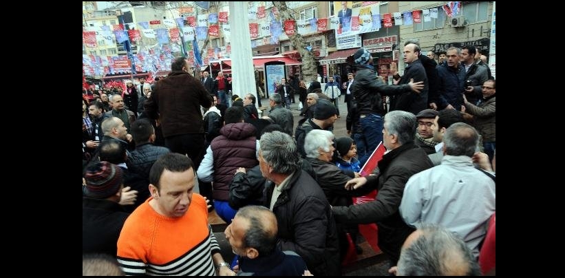 AKP ve CHP ARASINDA SOKAK KAVGASI .ÇIKTI