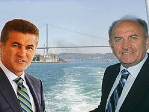 TOPBAŞ'IN ZABITALARI CHP AFİŞLERİNİ SÖKERKEN YAKALANDI