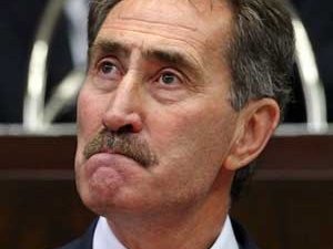 AKP'NİN OYU YÜZDE 35