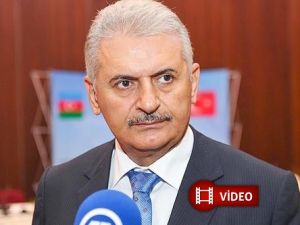 BAKAN  ÖVÜNÜRKEN ÇÖKEN DUBLE YOL MANŞETLERDEYDİ