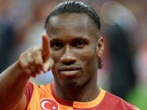 AKP'DE ÇARE KALMADI