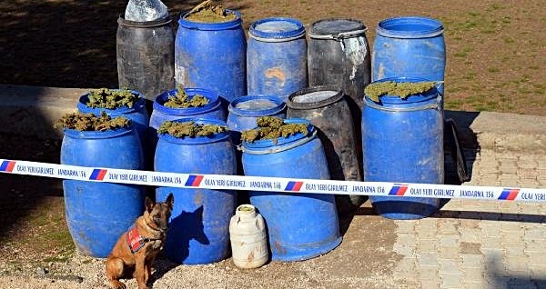 DİYARBAKIR'DA 902 KİLO ESRAR YAKALANDI