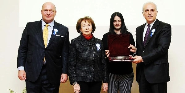 Koç Ailesine "Vergi Rekortmeni" Plaketleri Verildi