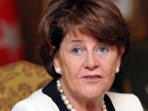 AVRUPA PARLEMENTOSU UYARDI