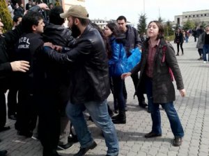 AKP'Lİ BAŞKANA DOLARLI BİLAL PROTESTOSU