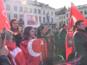 BRÜKSEL'DE YOLSUZLUĞA "HAYIR" EYLEMİ