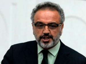 Sırrı Sakık'tan 'Neden Yanımdaki Bayana Bakıyorsun' Kavgası