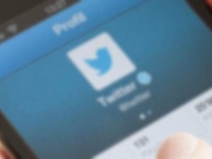 Ulaştırma Bakanı'ndan Twitter ve Facebook açıklaması