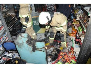 İZMİR'DE GERGİN GECE