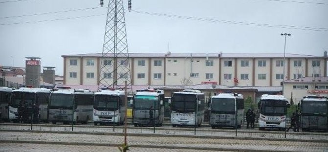 Silivri Cezaevi Önünde Güvenlik Önlemleri Alındı