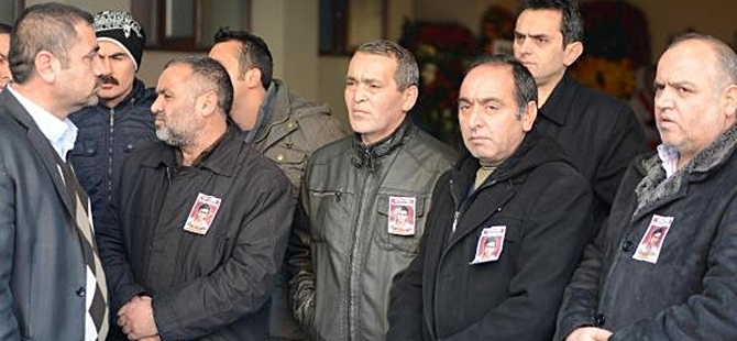 OKMEYDANI CEMEVİ ÖNÜNDE KALABALIK ARTIYOR