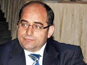 "KAÇTI GİTTİ ŞEREFSİZ"