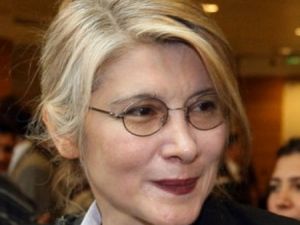 Emine Ülker Tarhan Meclisi Yine Sus Pus ettirdi