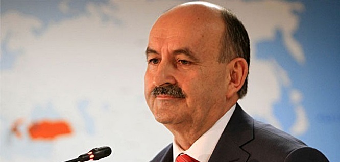 BAKANDAN VATANDAŞA ALAYCI TEPKİ