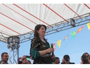 "2015 YILI ÖCALAN'IN ÖZGÜRLÜK YILI"