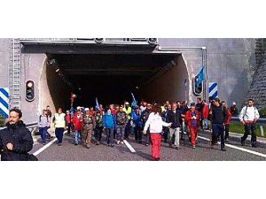 YOLSUZLUKLARA KARŞI ONUR YÜRÜYÜŞÜ BAŞKENTE ULAŞTI