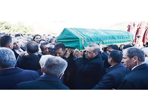 ERDOĞAN'IN DAYISININ CENAZESİNDE DAĞITILAN LOKUM TBMM'DE