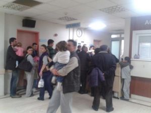 Sağlık'ta Devrim Kuyruğu, Çocuk Sahiplerini İsyan Ettirdi !