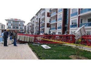 VİNÇ DEVRİLDİ: 1 ÖLÜ, 2 AĞIR YARALI