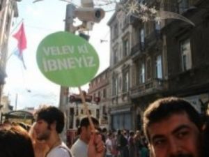 Maçka'da homofobik saldırı!