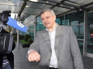 THY MİLLETVEKİLİNI UÇAKTAN BÖYLE İNDİRDİ