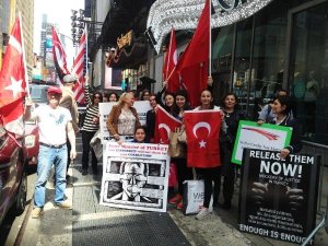 NEW YORK'TA 'SESSİZ ÇIĞLIK' EYLEMİ