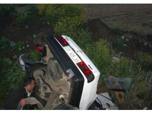 İZMİR'DE FECİ KAZA 4 ÖLÜ