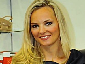 ÜNLÜ MANKEN ADD KURUCUSU OLDU