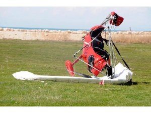 VAN'DA TEK KİŞİLİK UÇAK DÜŞTÜ