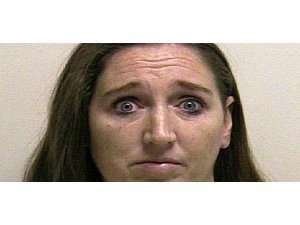 7 BEBEĞİNİ ÖLDÜRÜP KUTULADI