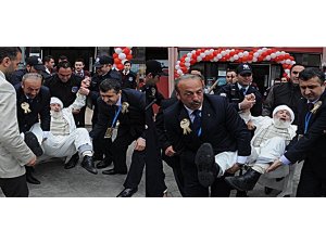 96 YAŞINDAKİ DEDE YAKA PAÇA ÇIKARILDI