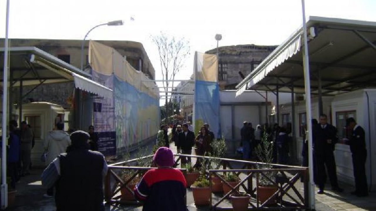 RUM KESİMİ KIBRIS'TA CORONA VİRÜS BAHANESİYLE SINIR KAPILARINI KAPADI