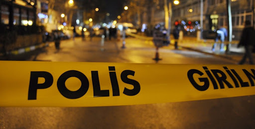 ERKEK ARKADAŞININ 40 BİN LİRASINI GASP ETTİ