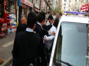 BEŞİKTAŞ'TA HABERCİYE PALALI SALDIRI