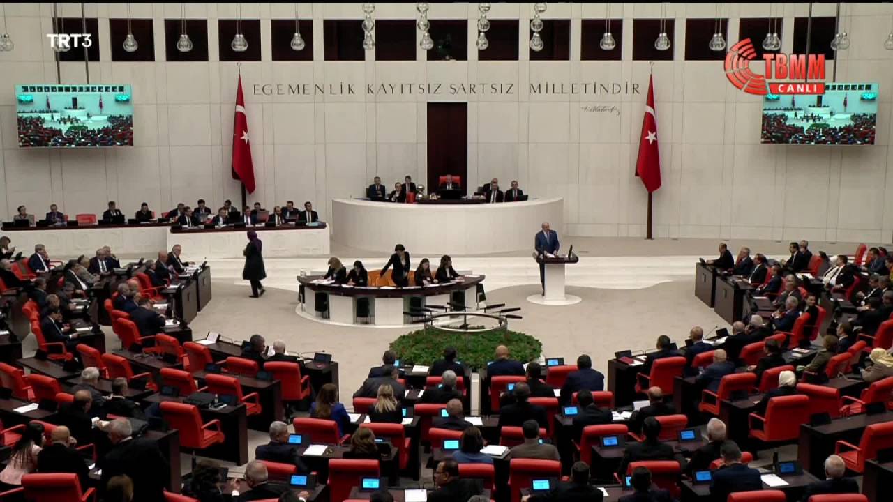 İlhan Kesici: Devletin Başı Ağrısa Bir Tane Aspirin Alacak Olsa Buradaki Parayla O Aspirini Alamıyor