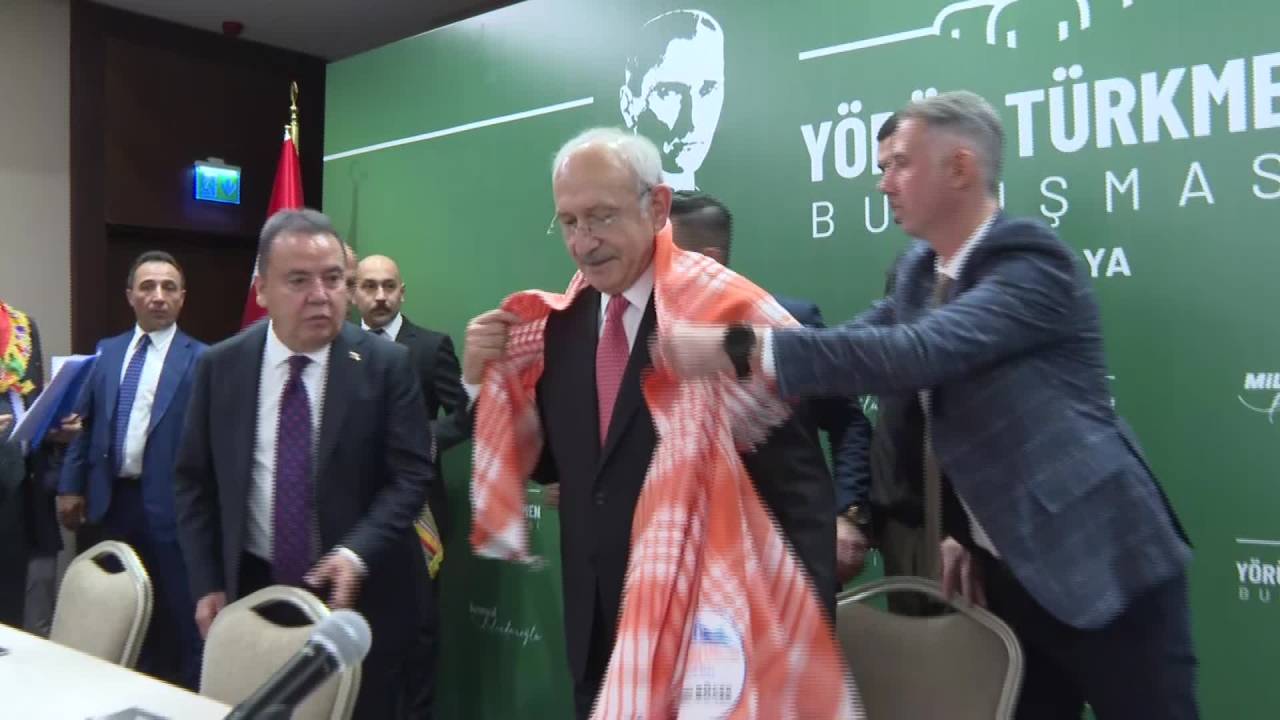 Kılıçdaroğlu, Antalya’da Yörük Türkmen Buluşmasına Katıldı