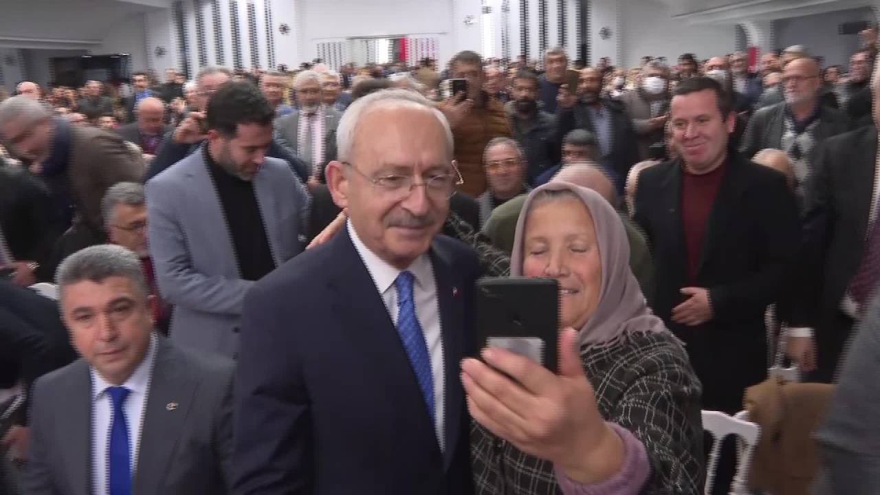 Kılıçdaroğlu Kayseri'de, "ülkücü Kanaat Önderleri" İle Bir Araya Geldi