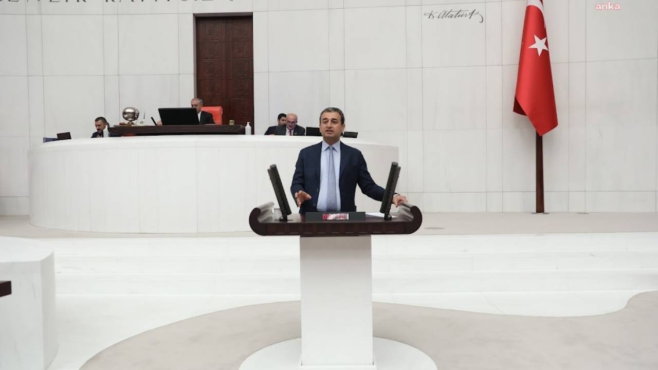 Burhanettin Bulut'tan Bakan Bozdağ'a: “personelinizin 26,5 Tl İle Hangi Giysiyi Alması Beklenmektedir”