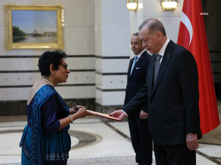 Sri Lanka Büyükelçisi Dissanayake, Cumhurbaşkanı Erdoğan’a Güven Mektubunu Sundu