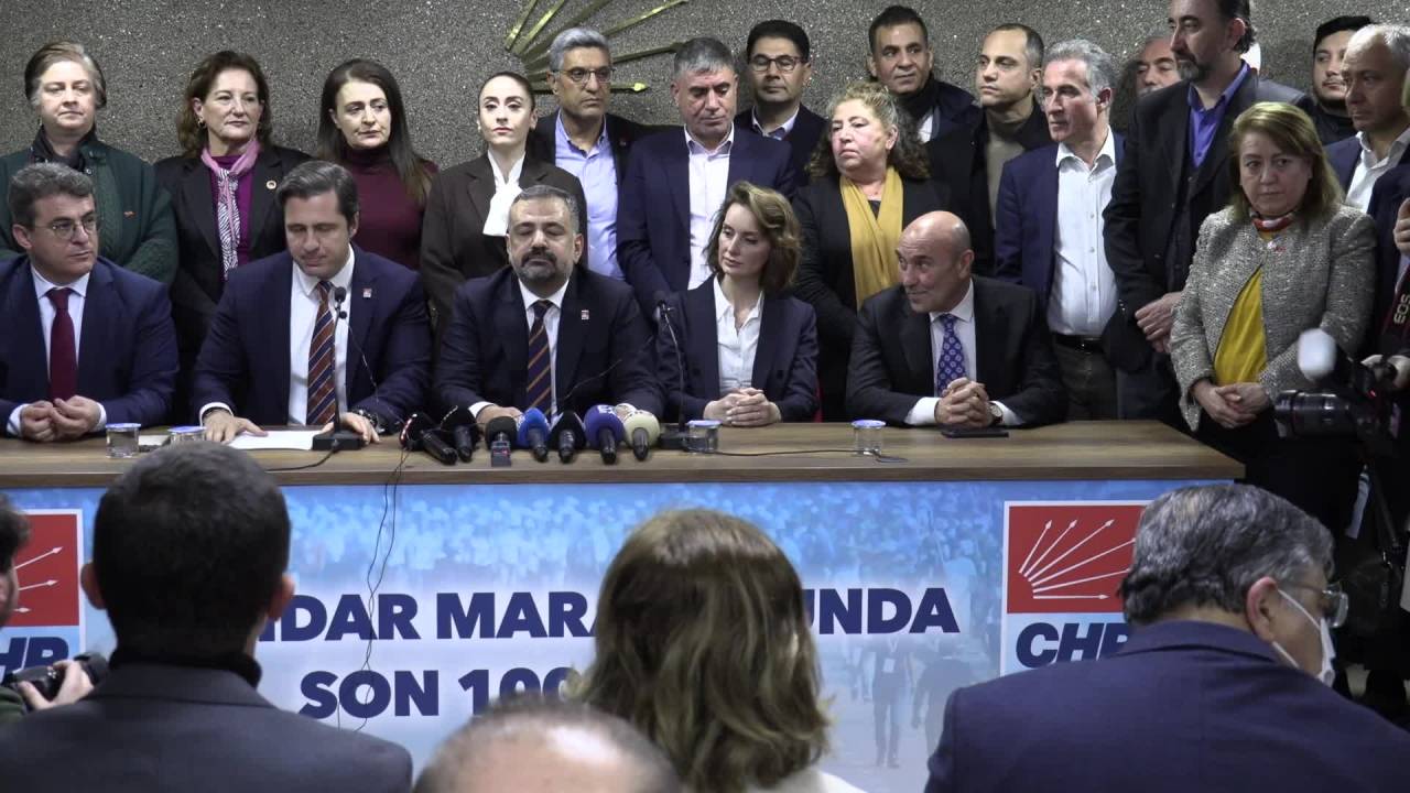 Chp İzmir İl Başkanı Aslanoğlu, Görevi Deniz Yücel’den Devraldı: “iktidar Koşusunda Son 100 Metredeyiz”