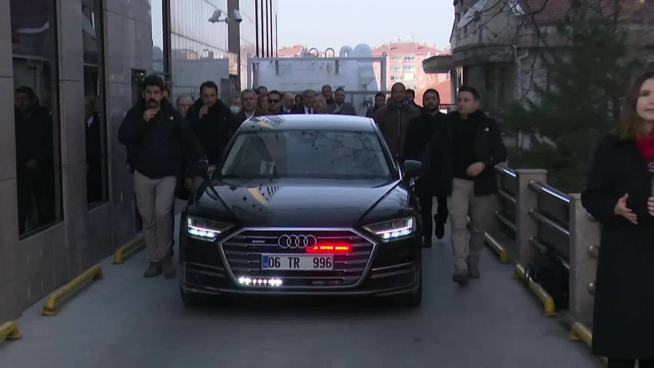 İyi Parti Genel Başkanı Meral Akşener, Çarpıntı Nedeniyle Gittiği Hastaneden Taburcu Oldu