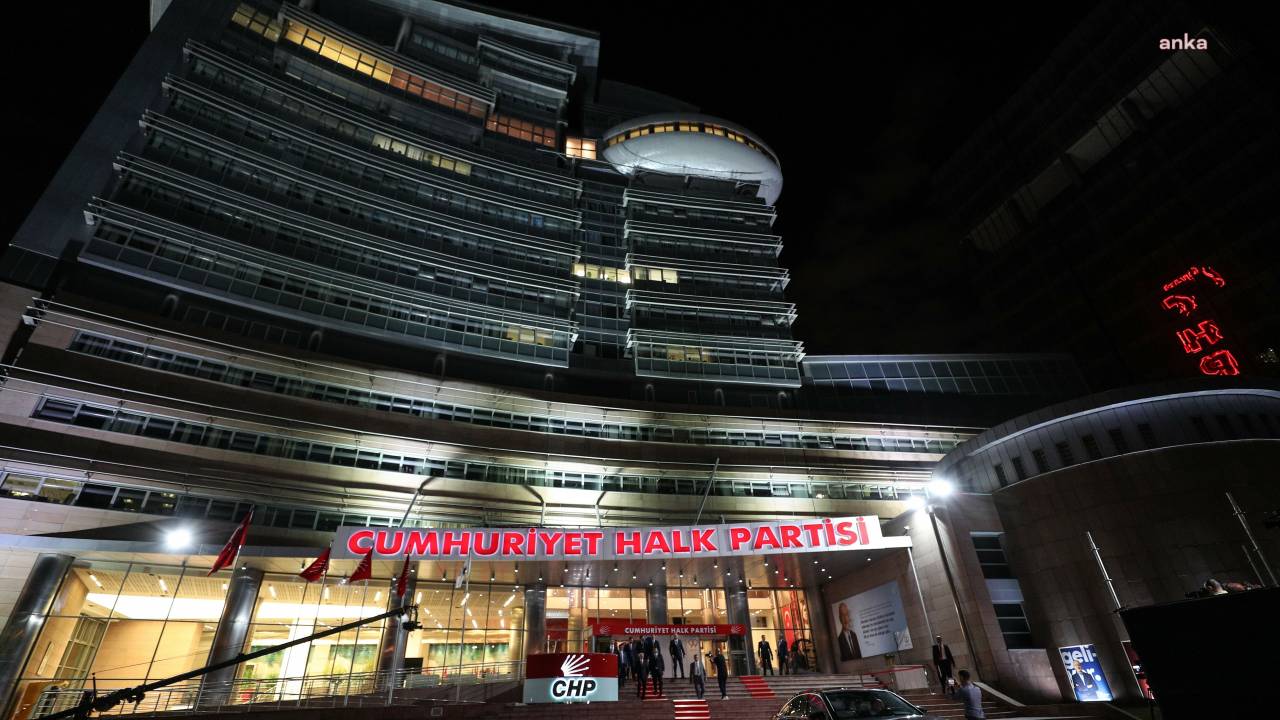 Chp, İzmir’de “roman Buluşması” Düzenleyecek