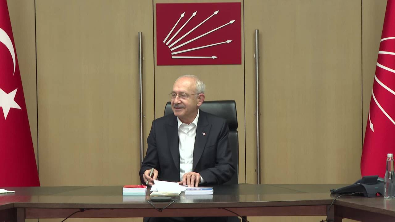 Kılıçdaroğlu, Chp’li Büyükşehir Belediye Başkanlarıyla Bir Araya Geldi