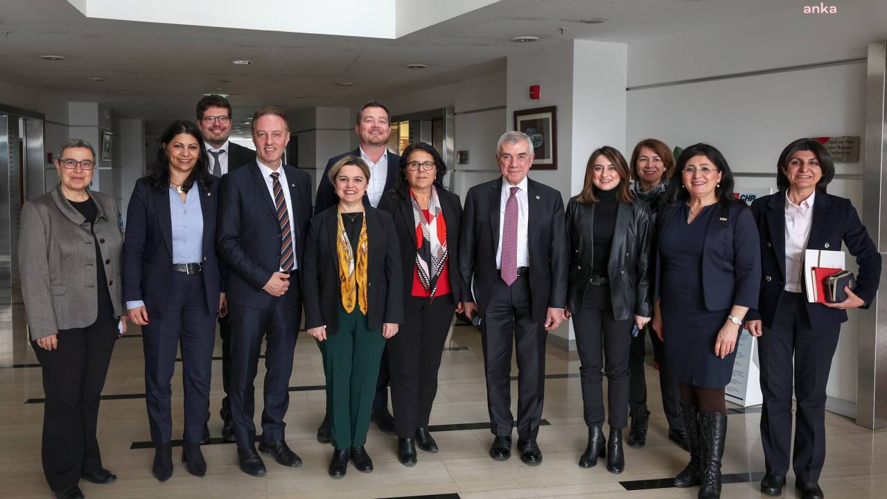 Alman Sosyal Demokrat Partisi Milletvekilleri Chp Genel Merkezinde