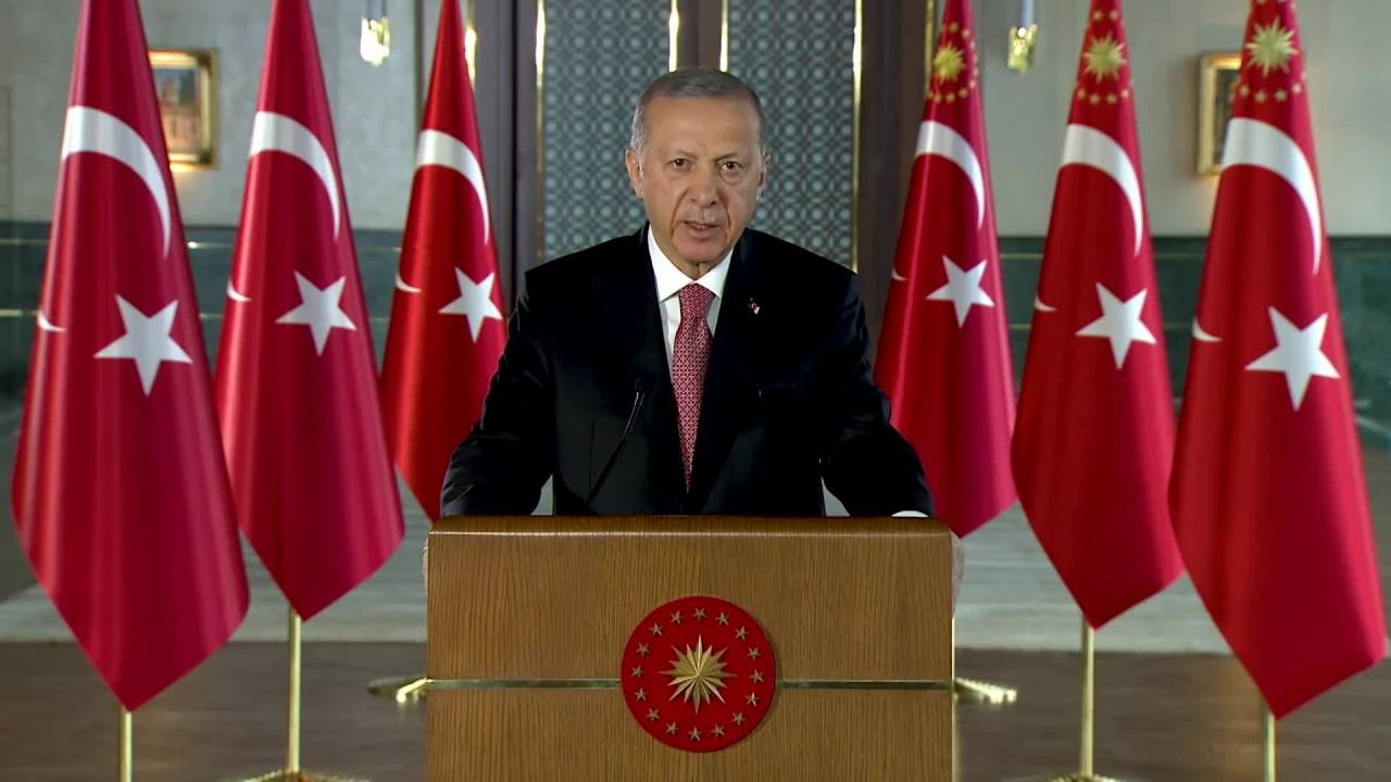 Erdoğan’dan Gençlere: Yeter Ki Siz Çalışın, Üretin, Hayal Kurun, Geleceğe Dair Umutlarınızı Asla Kaybetmeyin