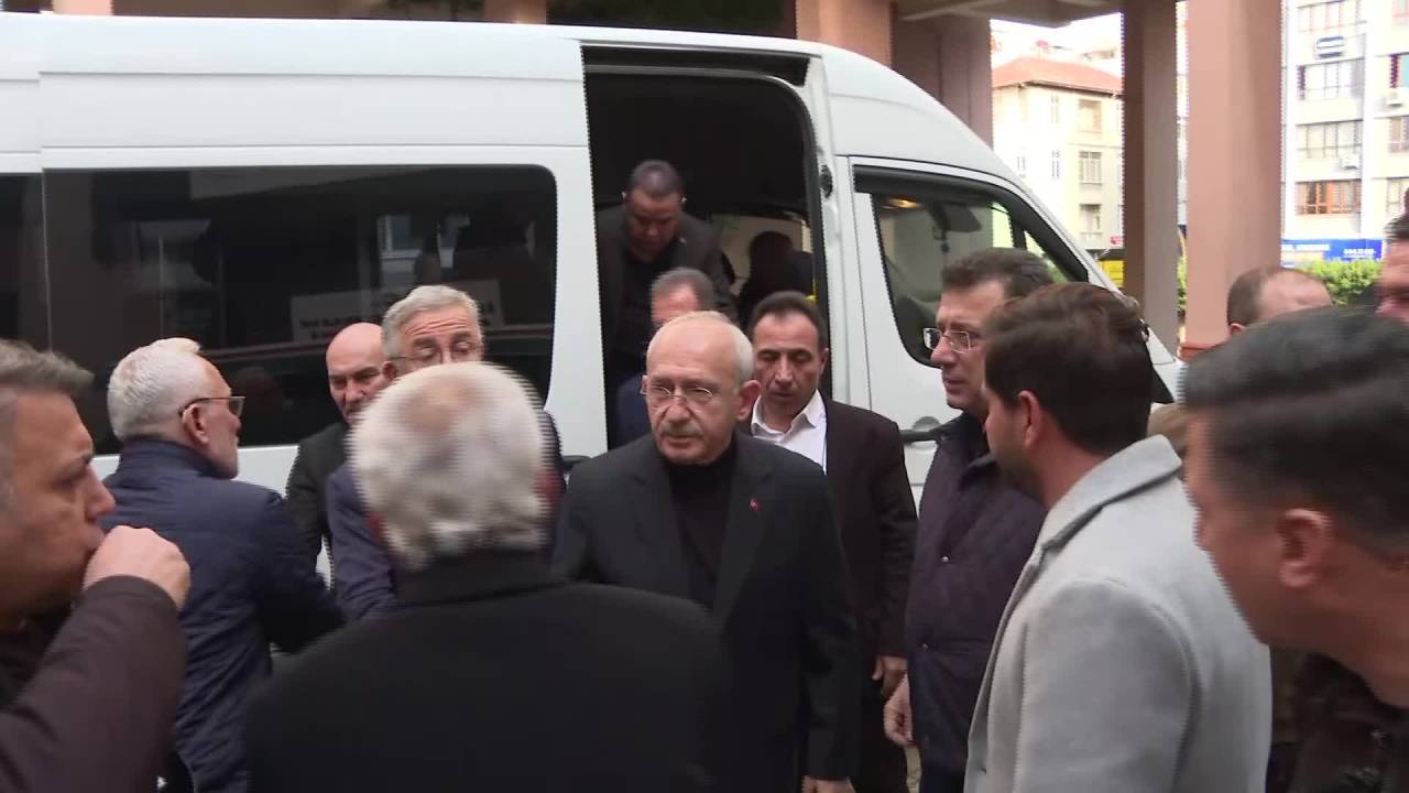 Kılıçdaroğlu'nun İskenderun’da Dinlediği Depremzede: “kimsenin Niye Umurunda Değiliz”